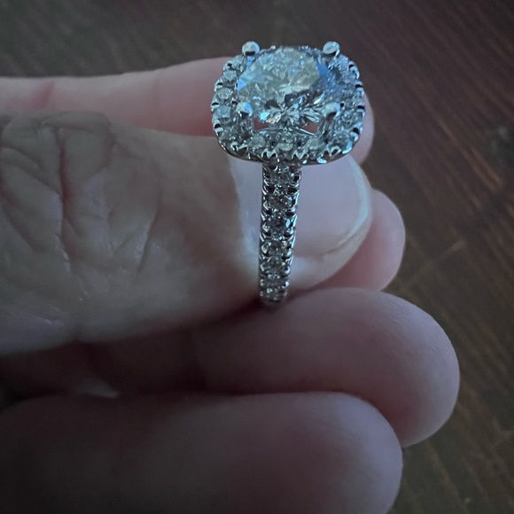 Dana Augustine diamond 1.05 carats ring - Picture 4 of 9